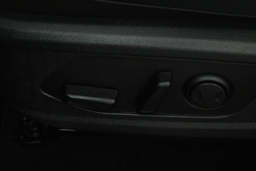 Kia Sportage 1.6 T-GDi Plug-in Hybrid AWD DynamicPlusLine (PANORAMADAK, TREKHAAK, CAMERA, STOEL/STUURVERWARMING)
