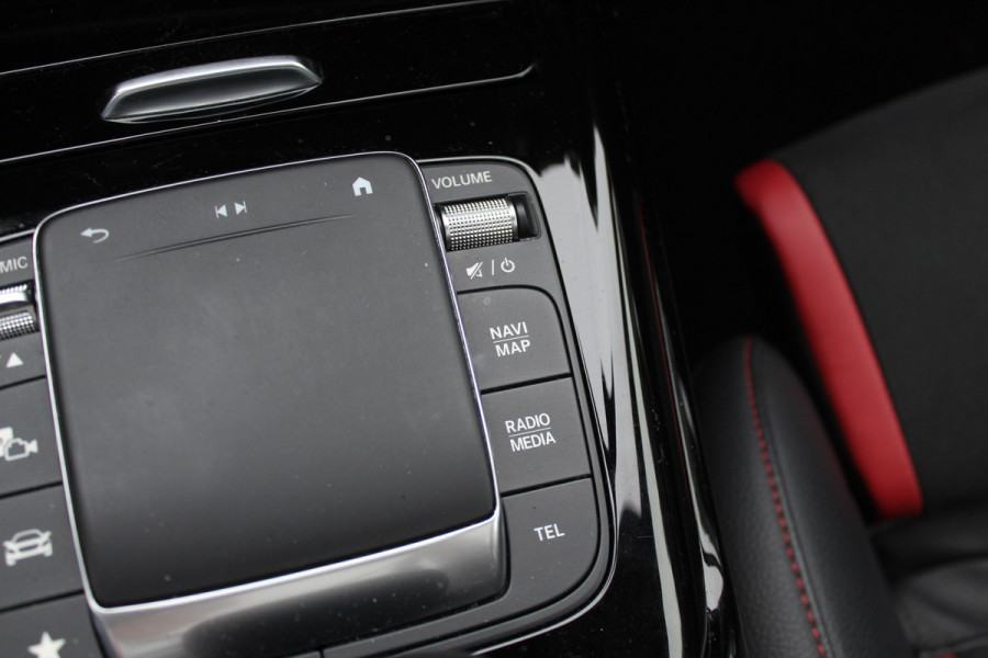 Mercedes-Benz CLA-Klasse Shooting Brake AMG 45 S 4MATIC+ Premium Plus 52.438 km! / Panoramadak / 360Camera / Sportuitlaat / Schaalstoelen / Burmester / DAB / Dodehoek / Matrix LED / Memory seats / Navigatie