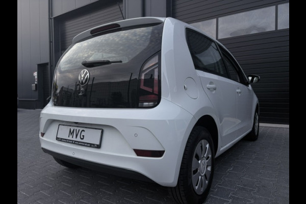 Volkswagen up! 1.0|65PK|Cruise|Camera|Stoel verw|Lane assist|MF stuur|Bluetooth|DAB|PDC|1e eigenaar|Dealer onderhouden|