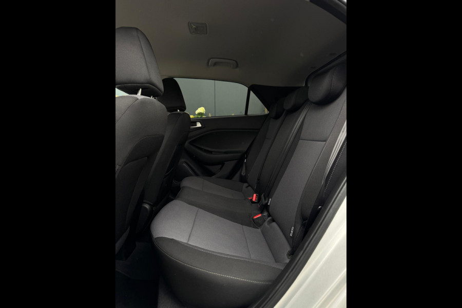 Hyundai i20 1.2 i-Motion LAGE KMSTAND|AIRCO|CR CONTROL|ELEK PAKKET