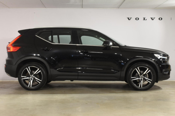 Volvo XC40 T3 163PK Inscription Automaat / Adaptive Cruise Control / Stuur- & Stoelverwarming / Elektrische achterklep / Achteruitrijcamera / Trekhaak elektrisch uitklapbaar / 19" velgen / Parkeersensoren V+A