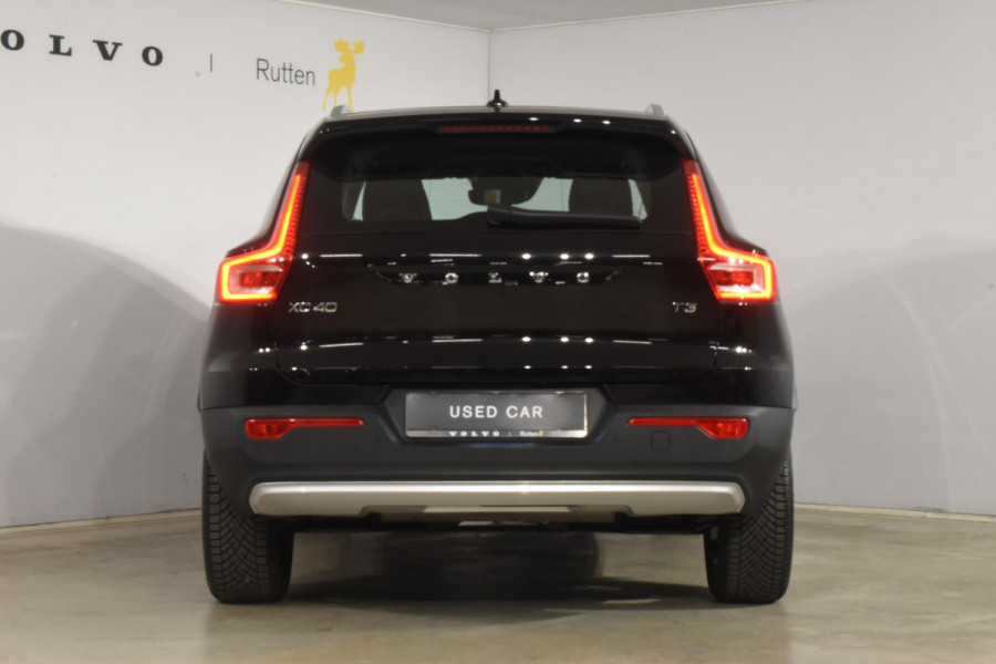 Volvo XC40 T3 163PK Inscription Automaat / Adaptive Cruise Control / Stuur- & Stoelverwarming / Elektrische achterklep / Achteruitrijcamera / Trekhaak elektrisch uitklapbaar / 19" velgen / Parkeersensoren V+A