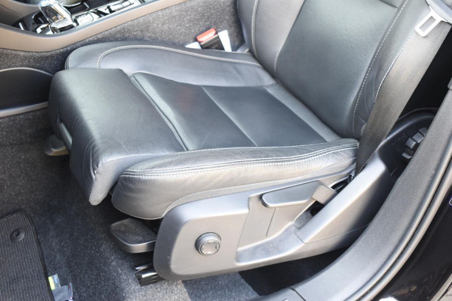 Volvo XC40 T3 163PK Inscription Automaat / Adaptive Cruise Control / Stuur- & Stoelverwarming / Elektrische achterklep / Achteruitrijcamera / Trekhaak elektrisch uitklapbaar / 19" velgen / Parkeersensoren V+A