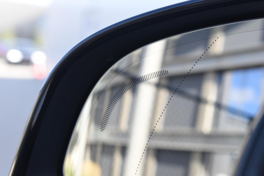 Volvo XC40 T3 163PK Inscription Automaat / Adaptive Cruise Control / Stuur- & Stoelverwarming / Elektrische achterklep / Achteruitrijcamera / Trekhaak elektrisch uitklapbaar / 19" velgen / Parkeersensoren V+A