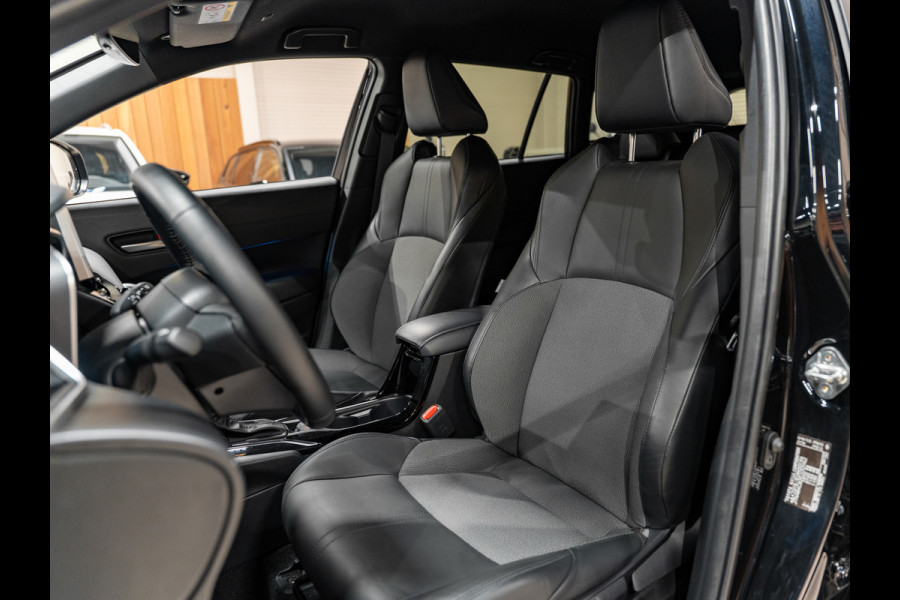 Toyota Corolla Cross Hybrid 200 Dynamic, Voll Led, Digi Dash, Adaptieve Cruise, Apple Carplay, Clima, PDC, Multistuur, Onderhoud