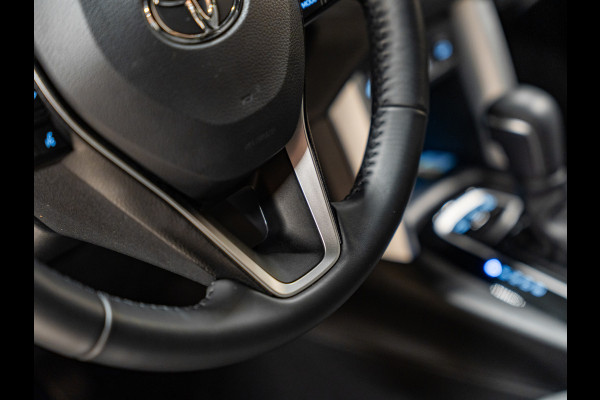 Toyota Corolla Cross Hybrid 200 Dynamic, Voll Led, Digi Dash, Adaptieve Cruise, Apple Carplay, Clima, PDC, Multistuur, Onderhoud