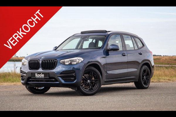 BMW X3 xDrive30e Executive BLACK LINE / PANORAMA DAK / CARPLAY / LEER / STOELVERWARMING / CAMERA