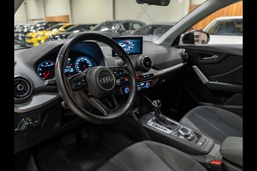 Audi Q2 35 TFSI 150PK S-Tronic Pro Line, Navi, Apple Carplay, Cruise, Clima, PDC, Multistuur, Voll Onderhoud