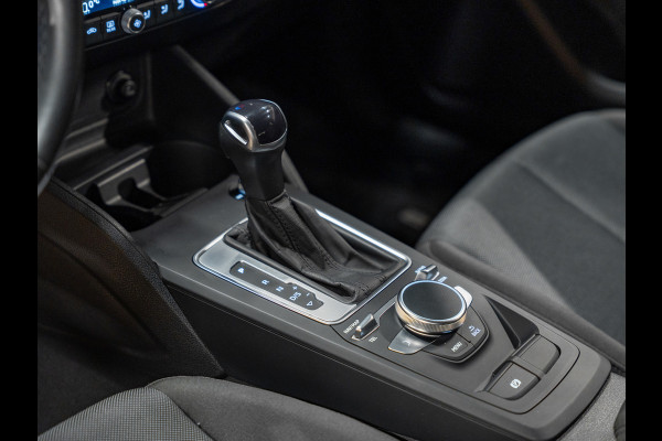 Audi Q2 35 TFSI 150PK S-Tronic Pro Line, Navi, Apple Carplay, Cruise, Clima, PDC, Multistuur, Voll Onderhoud