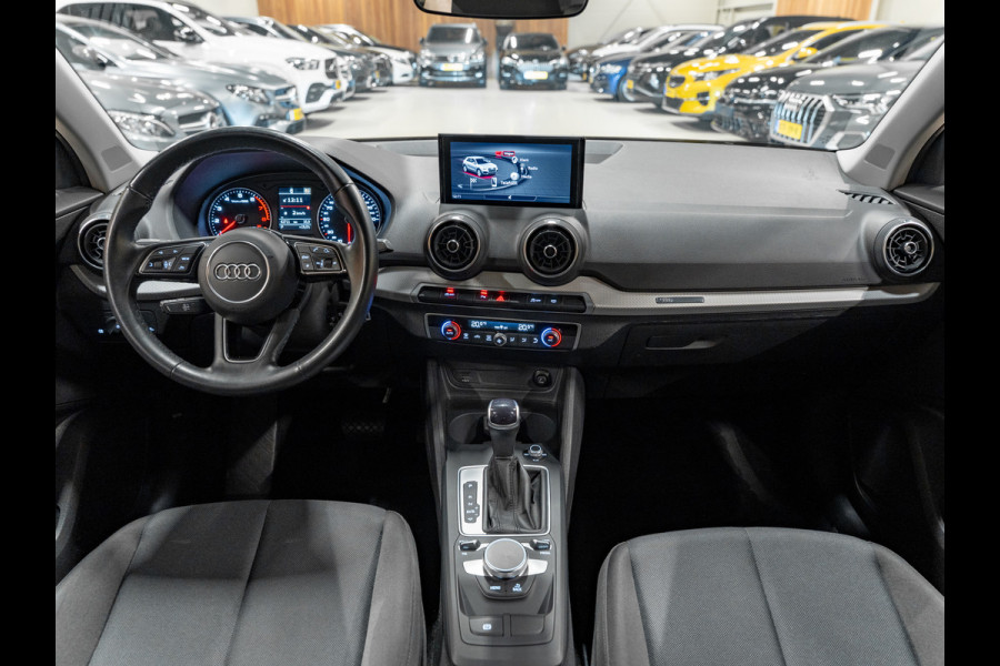 Audi Q2 35 TFSI 150PK S-Tronic Pro Line, Navi, Apple Carplay, Cruise, Clima, PDC, Multistuur, Voll Onderhoud