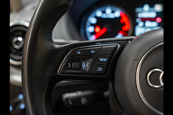 Audi Q2 35 TFSI 150PK S-Tronic Pro Line, Navi, Apple Carplay, Cruise, Clima, PDC, Multistuur, Voll Onderhoud