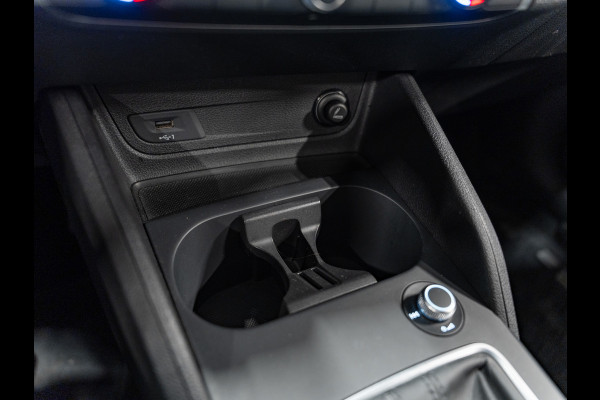 Audi Q2 35 TFSI 150PK S-Tronic Pro Line, Navi, Apple Carplay, Cruise, Clima, PDC, Multistuur, Voll Onderhoud
