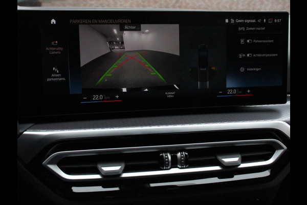 BMW 3 Serie Touring 330e M-Sport PHEV Digitale Cockpit Climate control Stoel verwarming LED Sfeer verlichting Lichtmetalen velgen Navigatie Apple carplay/ Android auto Parkeersensoren