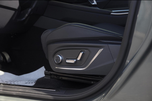Lynk & Co 01 276PK Automaat More / Adaptive cruise control / Leren bekleding / Elektrisch verstelbare stoelen / Schuif- kanteldak / Stoel- en stuurverwarming / Parkeersensoren V+A / 360 Graden Camera / Elektrische achterklep / 20" lichtmetalen velgen