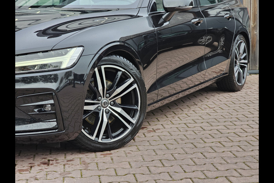 Volvo V60 2.0 B3 R-Design | LED | Trekhaak | Elek. bestuurdersstoel | Elek. achterklep | Leder | Keyless | ACC | Stoelverwarming |