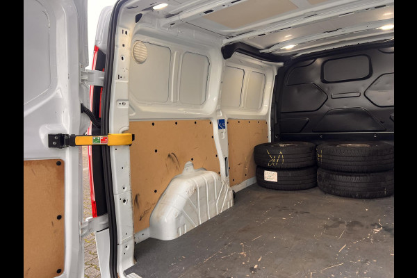 Ford Transit Custom 300 2.0 TDCI L1H1 Trend Navigatie | Trekhaak | Betimmerde Laadruimte |