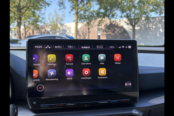 CUPRA Formentor 1.4 TSI e-Hybrid Essential VAN €30.900,- VOOR €28.877,- STOEL/STUUR VERWARMING | PANORAMA DAK | ELEKTRISCHE TREKHAAK | LEDEREN KUIPSTOELEN |