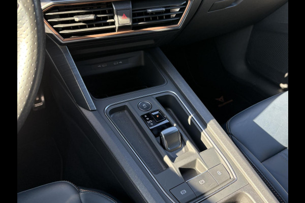 CUPRA Formentor 1.4 TSI e-Hybrid Essential VAN €30.900,- VOOR €28.877,- STOEL/STUUR VERWARMING | PANORAMA DAK | ELEKTRISCHE TREKHAAK | LEDEREN KUIPSTOELEN |