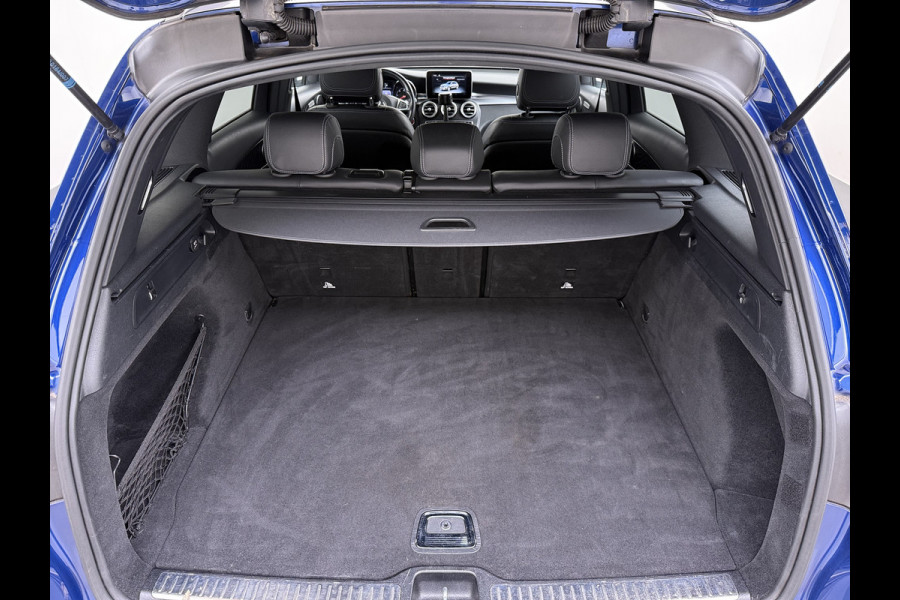 Mercedes-Benz GLC 220 d 4MATIC AMG line | Trekhaak Comand