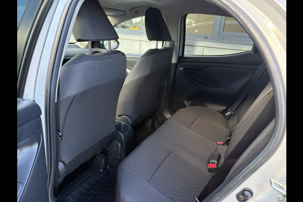 Toyota Yaris 1.5 VVT-i 125pk Business Plus LED/HUD/KEYLESS/CAMERA/WINTERPACK/ADAPT.CRUISE