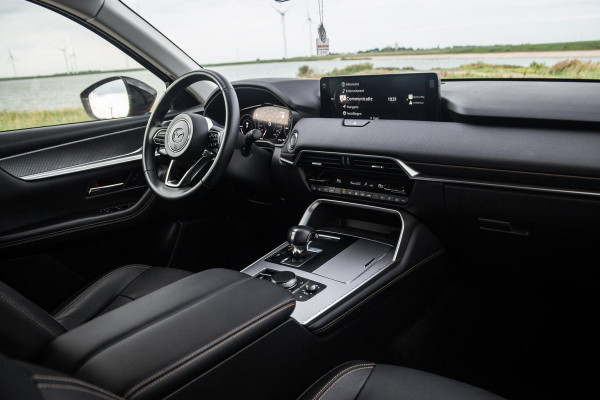 Mazda CX-60 2.5 e-SkyActiv PHEV Homura / STOELVERWARMING + KOELING / CARPLAY / ADAPTIVE CRUISE