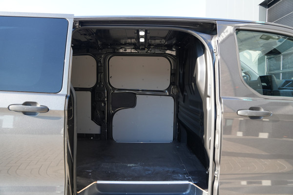 Ford Transit Custom 320 2.5 PHEV L2H1 Trend 232pk - 2x Schuif - Trekhaak - Blindspot - ACC - Stoel/Stuurverwarming - Sidesteps - Rijklaar