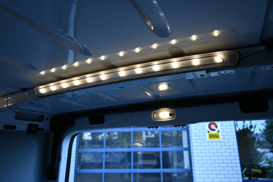 Mercedes-Benz Sprinter 315 CDI L2H1 RWD Geveerde stoel, Standkachel, Trekhaak