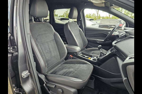Ford Kuga 1.5 EcoBoost ST Line 150 pk | Trekhaak | 1800 kg trekvermogen | Alcantara leder | Xenon | Camera | PDC v+a | Winterpack | Netjes onderhouden etc.