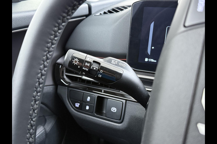 Kia Sportage 1.6 T-GDi Hybrid DynamicLine VAN: 47.690,- VOOR: 41.440,- UW HERFSTVOORDEEL: 6.250,-  PHEV NIEUWE AUTO! | 10jr FABR. GARANTIE KIA | ELECTR. ACHTERKLEP | DODEHOEK CENSOR | ELECTR. STOELEN | STOEL en STUURWIELVERWARMING