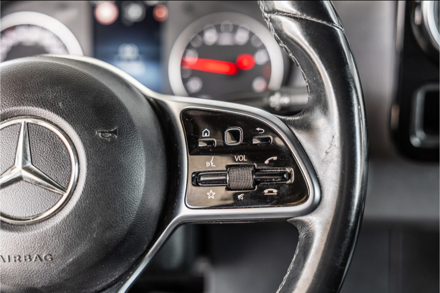 Mercedes-Benz Sprinter 317 170 PK | ACC | LED Koplampen | Camera | Blind Spot | Sortimo inrichting | Navigatie | CarPlay | Stoelverwarming | MBUX | Climate control | DAB | Dealer onderhouden | Nieuwe APK