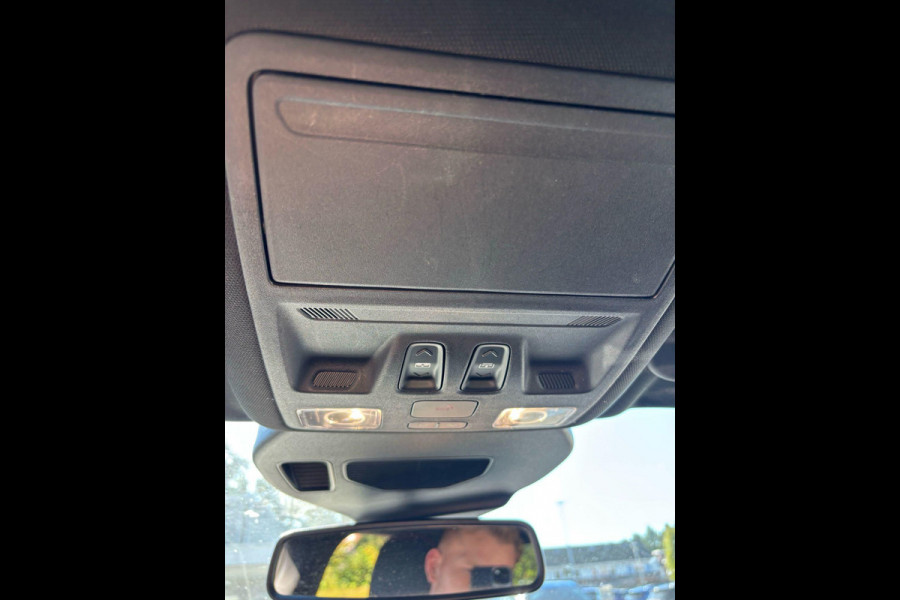 Ford Kuga 2.5 PHEV ST-Line X 225pk Trekhaak | Panorama dak | Adaptieve Cruise | Winterpack | Head up Display | Achteruitrijcamera | 19 inch velgen