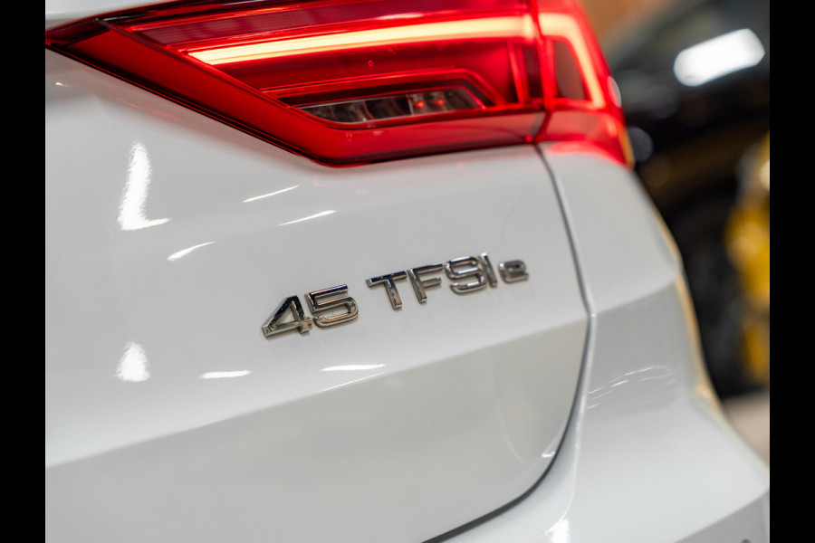 Audi Q3 45 TFSI e edition, Matrix LED, Virtual Cockpit, Apple Carplay, ACC, Clima, PDC, Android Auto, Volledig Onderhoud
