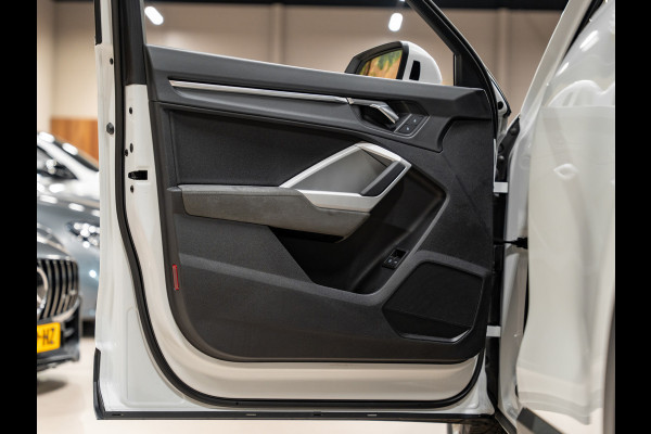 Audi Q3 45 TFSI e edition, Matrix LED, Virtual Cockpit, Apple Carplay, ACC, Clima, PDC, Android Auto, Volledig Onderhoud