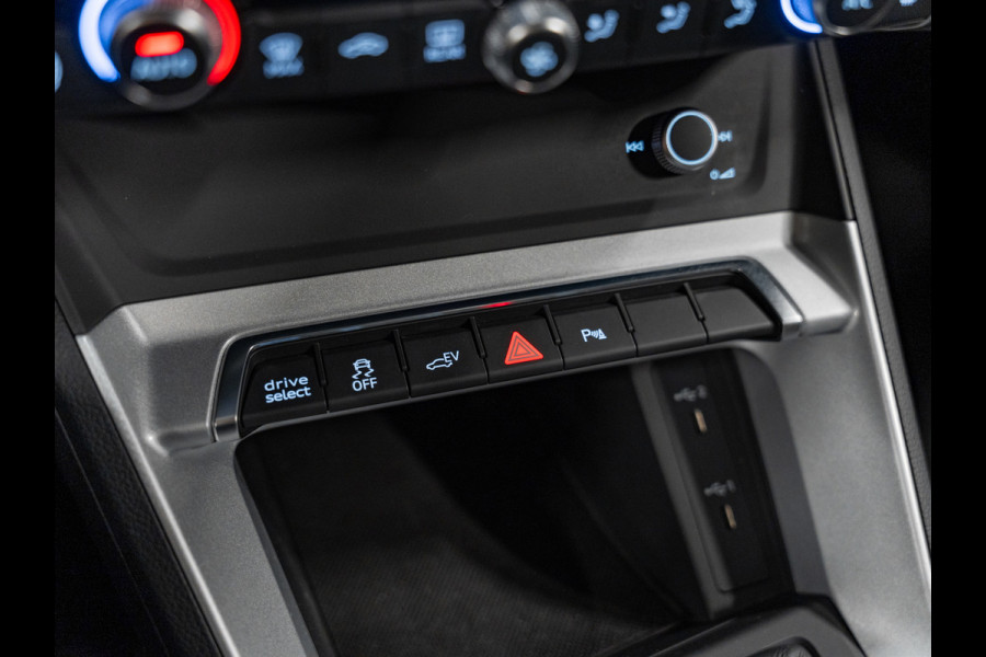 Audi Q3 45 TFSI e edition, Matrix LED, Virtual Cockpit, Apple Carplay, ACC, Clima, PDC, Android Auto, Volledig Onderhoud