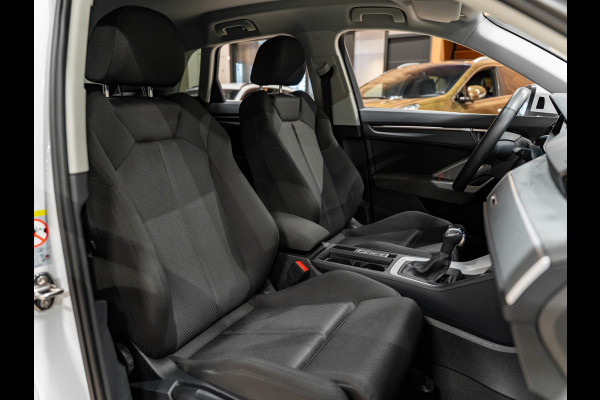 Audi Q3 45 TFSI e edition, Matrix LED, Virtual Cockpit, Apple Carplay, ACC, Clima, PDC, Android Auto, Volledig Onderhoud