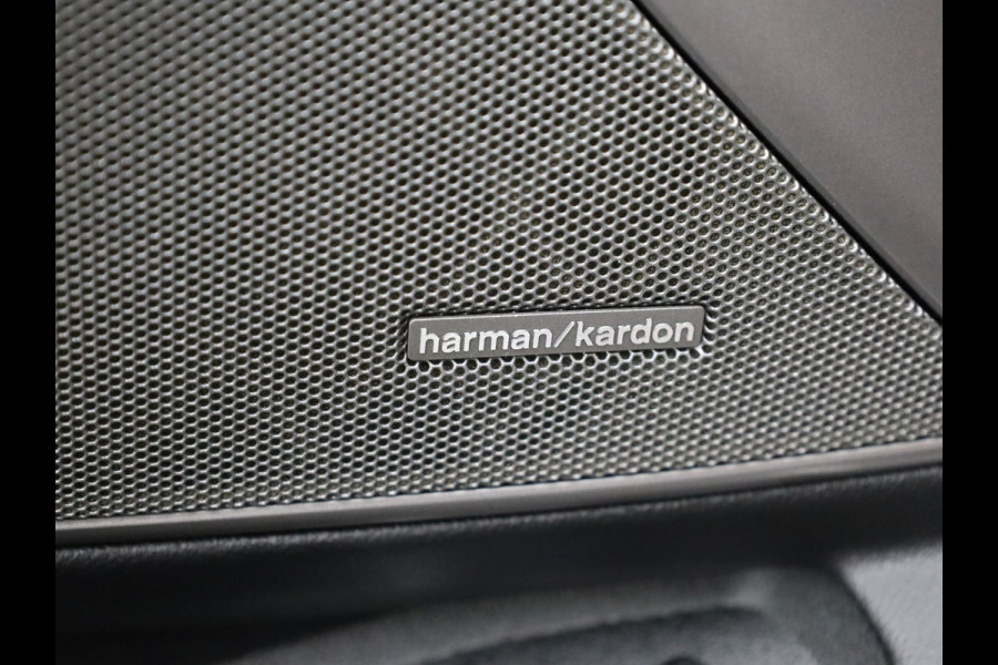 BMW 3-serie 330e High Executive | Schuif/Kanteldak | Head up | Laser Led | Memory | Harman Kardon | Trekhaak | Prijs Rijklaar!!