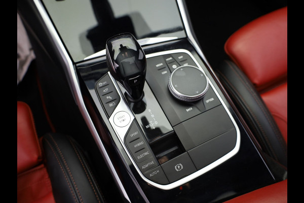 BMW 3-serie 330e High Executive | Schuif/Kanteldak | Head up | Laser Led | Memory | Harman Kardon | Trekhaak | Prijs Rijklaar!!