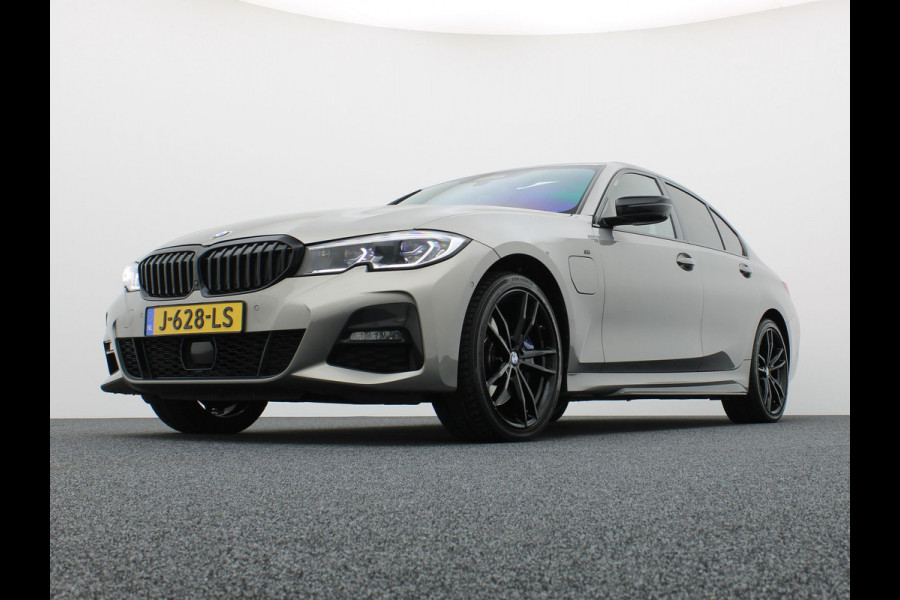 BMW 3-serie 330e High Executive | Schuif/Kanteldak | Head up | Laser Led | Memory | Harman Kardon | Trekhaak | Prijs Rijklaar!!