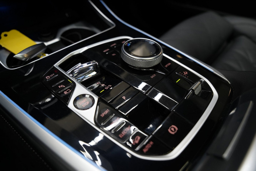 BMW X5 XDrive50e M SPORT PANO SKYLOUNGE 360 HEAD UP H&K