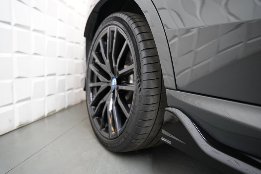 BMW X5 XDrive50e M SPORT PANO SKYLOUNGE 360 HEAD UP H&K