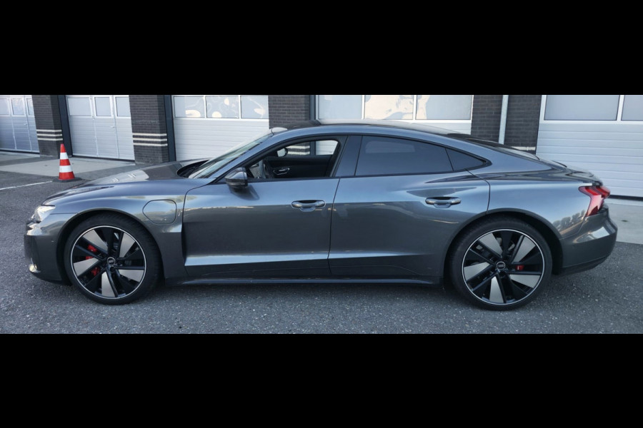 Audi e-tron GT RS 93 kWh | Carbon | B&O 3D | Massage | SOH 91% | HUD | BTW | ACC | 360cam | Stoelkoeling | DriveSelect | Sunroof |