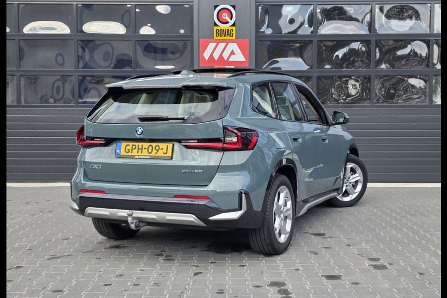 BMW iX1 EDrive20 67 kWh | NAP | 100% SOH | PANO | LEDER | TREKHAAK