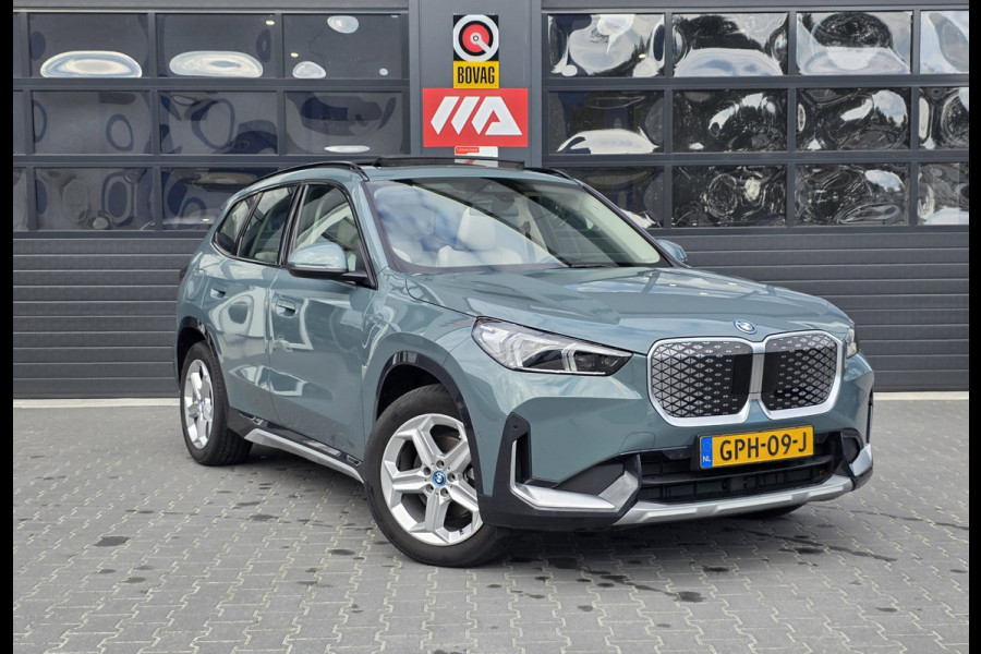 BMW iX1 EDrive20 67 kWh | NAP | 100% SOH | PANO | LEDER | TREKHAAK