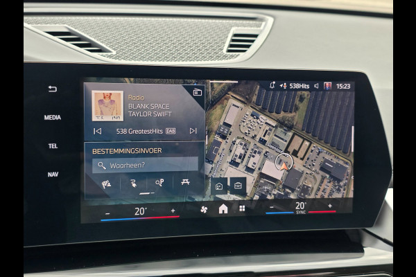 BMW iX1 EDrive20 67 kWh | NAP | 100% SOH | PANO | LEDER | TREKHAAK