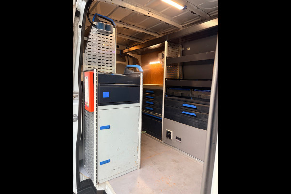 Volkswagen Crafter Servicewagen 35 2.0 TDI 140pk L3H3 Highline Sortimo Victron v230 Standkachel Trekhaak 3000KG RIJKLAARPRIJS