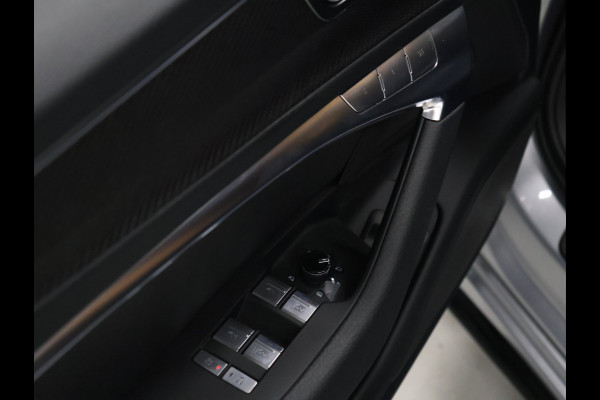 Audi A6 Avant 55 TFSI e quattro Competition [MAXTON DESIGN, ADAPTIVE, CARBON, SCHUIFKANTELDAK, APPLE CARPLAY, ANDROID, TREKHAAK, HEAD-UP DISPLAY, DIGITAL DASH, CRUISE CONTROL, STOELVERWARMING, MEMORY SEATS, VOOR + ACHTER CAMERA, SLINE,
