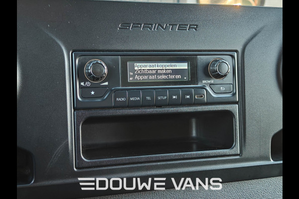Mercedes-Benz Sprinter 317 170 PK Bakwagen Zijdeur Automaat Airco Leder DAB Laadklep Lat om Lat MBUX