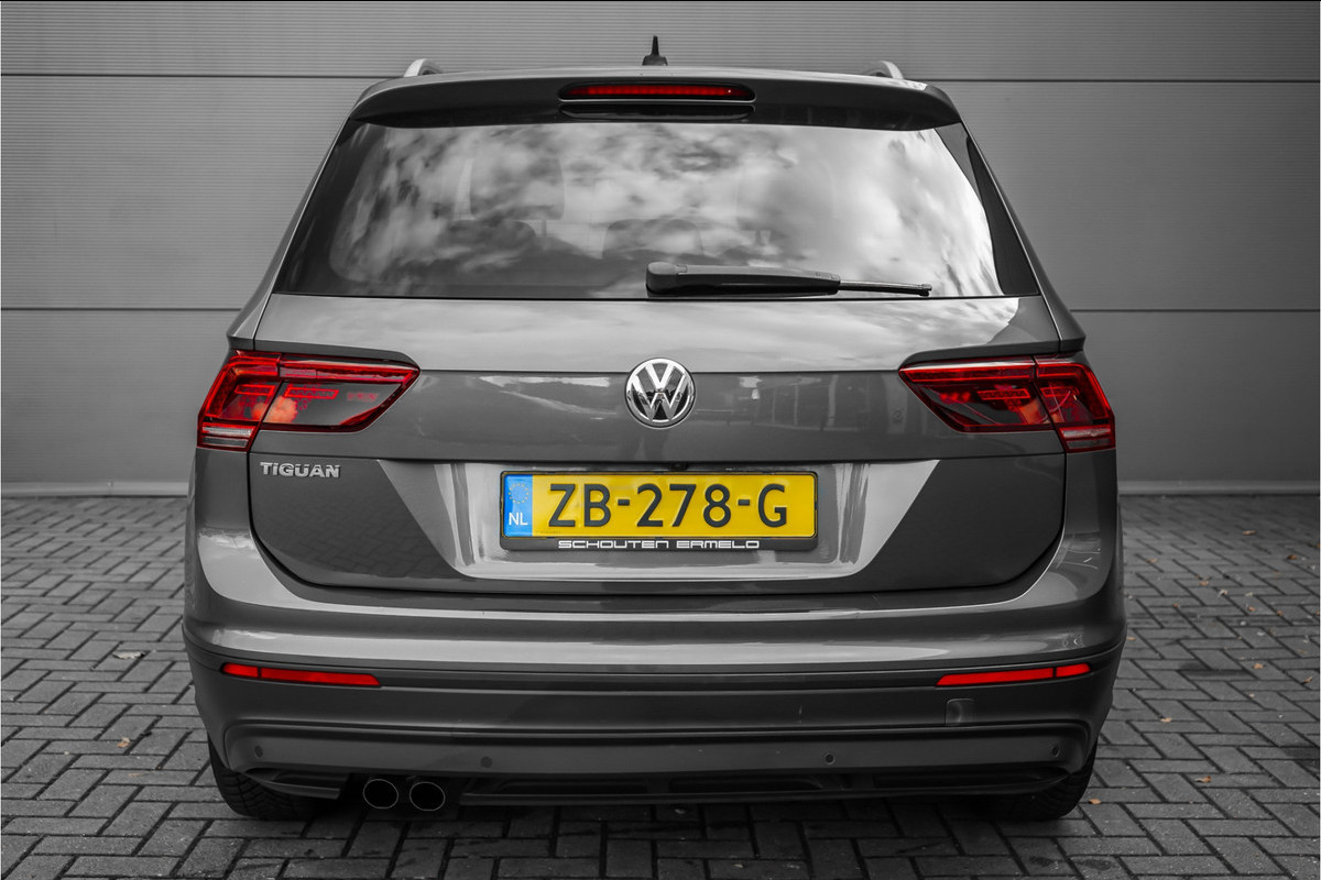 Volkswagen Tiguan 1.5 TSI ACT Comfortline Business Pano ACC Trekhaak