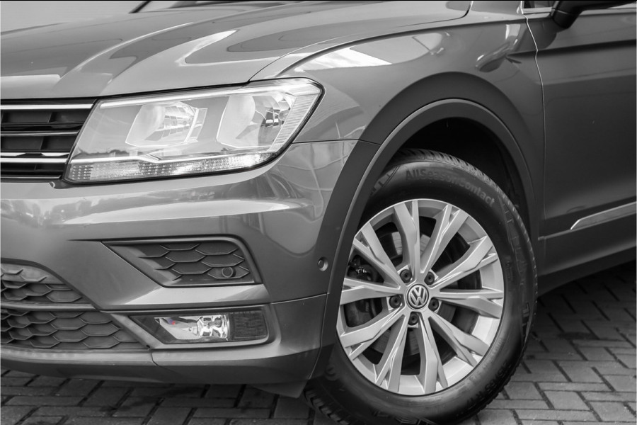 Volkswagen Tiguan 1.5 TSI ACT Comfortline Business Pano ACC Trekhaak