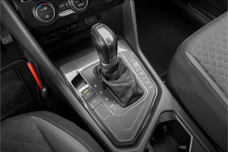 Volkswagen Tiguan 1.5 TSI ACT Comfortline Business Pano ACC Trekhaak
